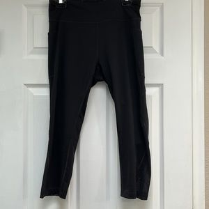 Tek Gear Dry Tek Workout Capris-Size L